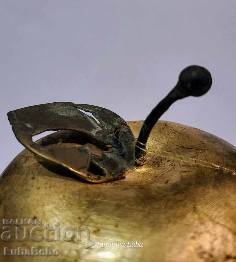 Plastic "The Golden Apple" by Pavel and Mariana Pozharyanov - 7 Plastic "The Golden Apple" by Pavel and Mariana Pozharyanov - 7