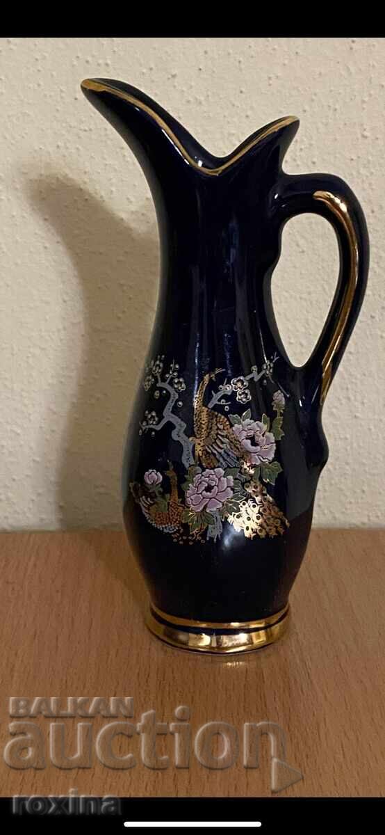 Πορσελάνινη κανάτα Πορσελάνινη κανάτα