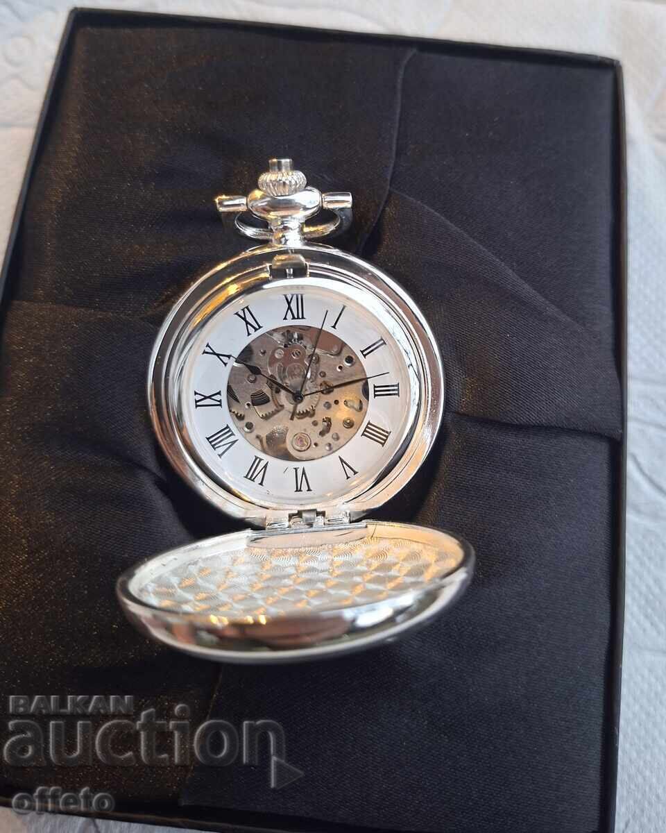 ΚΑΙΝΟΥΡΙΟ ΜΕ ΚΟΥΤΙ ΚΑΙ ΕΓΓΡΑΦΑ ΚΑΙΝΟΥΡΙΟ ΜΕ ΚΟΥΤΙ ΚΑΙ ΕΓΓΡΑΦΑ