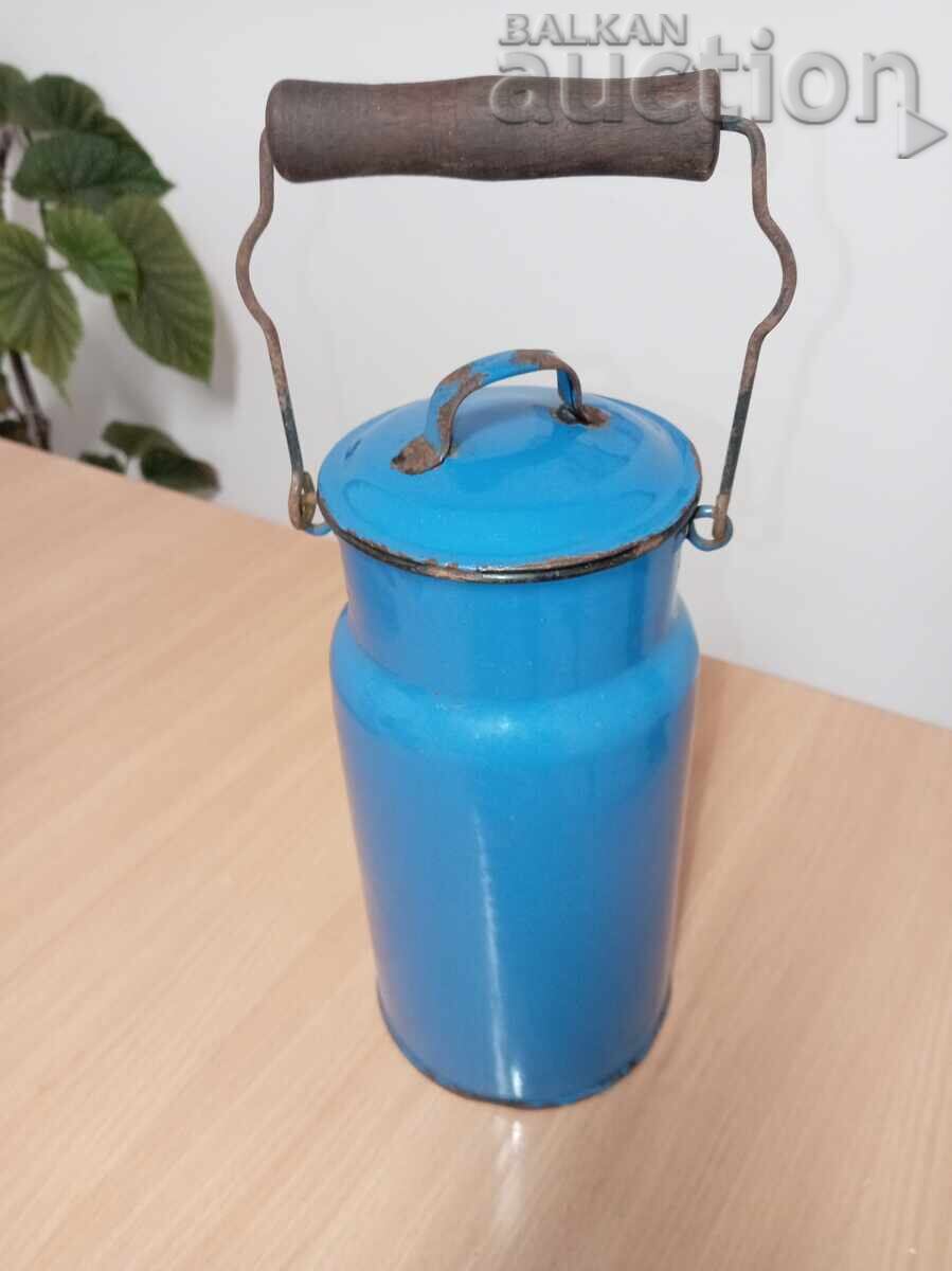 ретро винтидж емайлиран съд за храна ретро винтидж емайлиран съд за храна