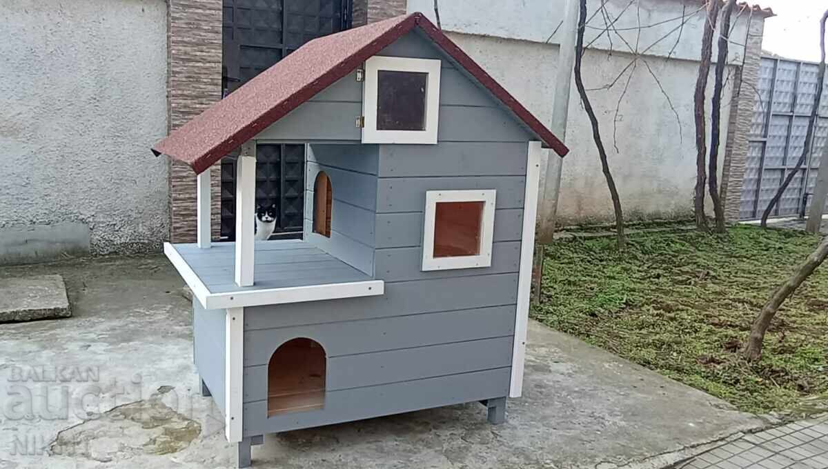 Πολυτελές ξύλινο σπίτι για γάτες δύο ορόφων