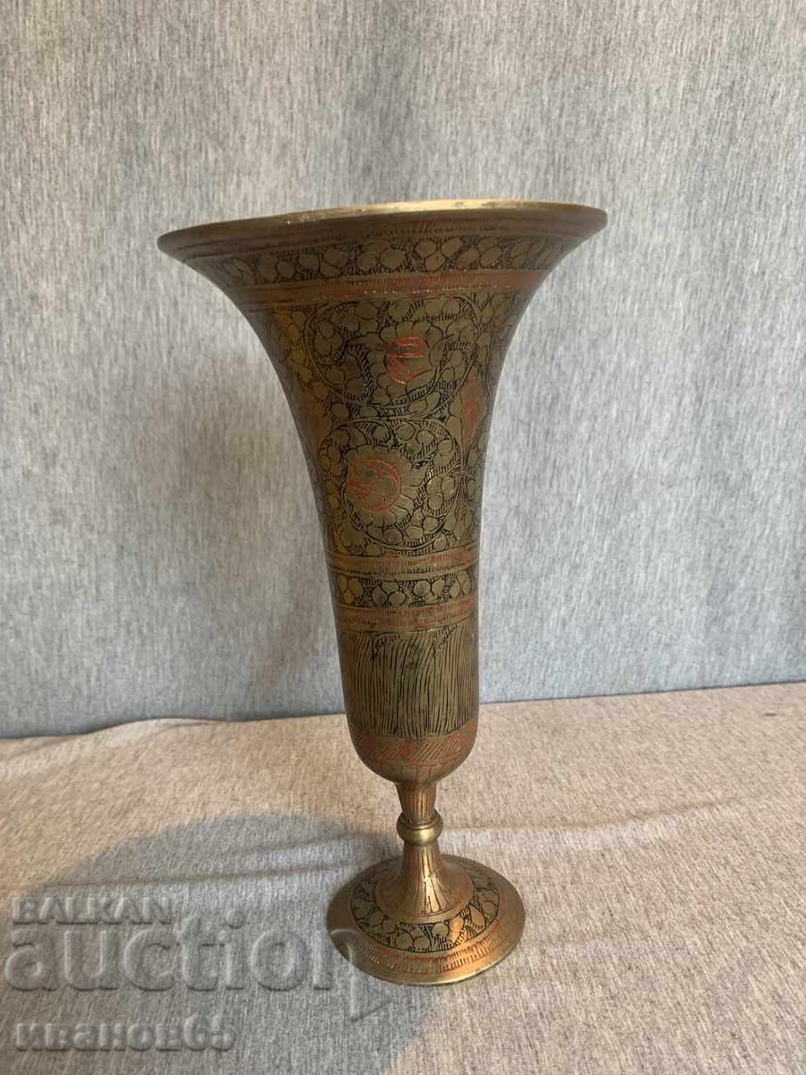 Голяма месингова ваза - 5 Голяма месингова ваза - 5