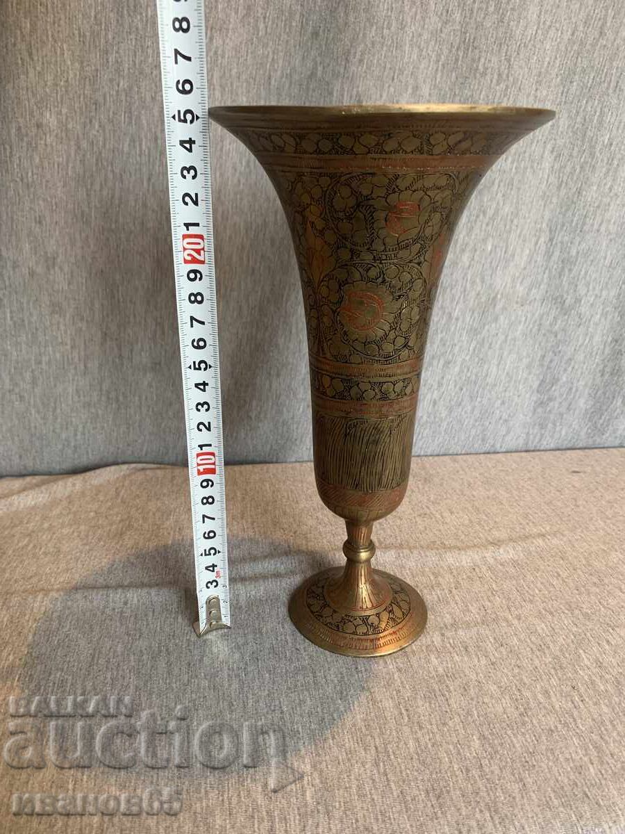 Голяма месингова ваза - 6 Голяма месингова ваза - 6