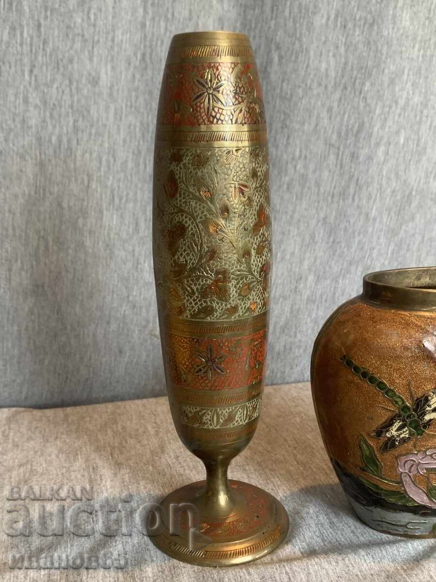 месингови вази с цена € 41.00 | 80.19 лв. месингови вази с цена € 41.00 | 80.19 лв.