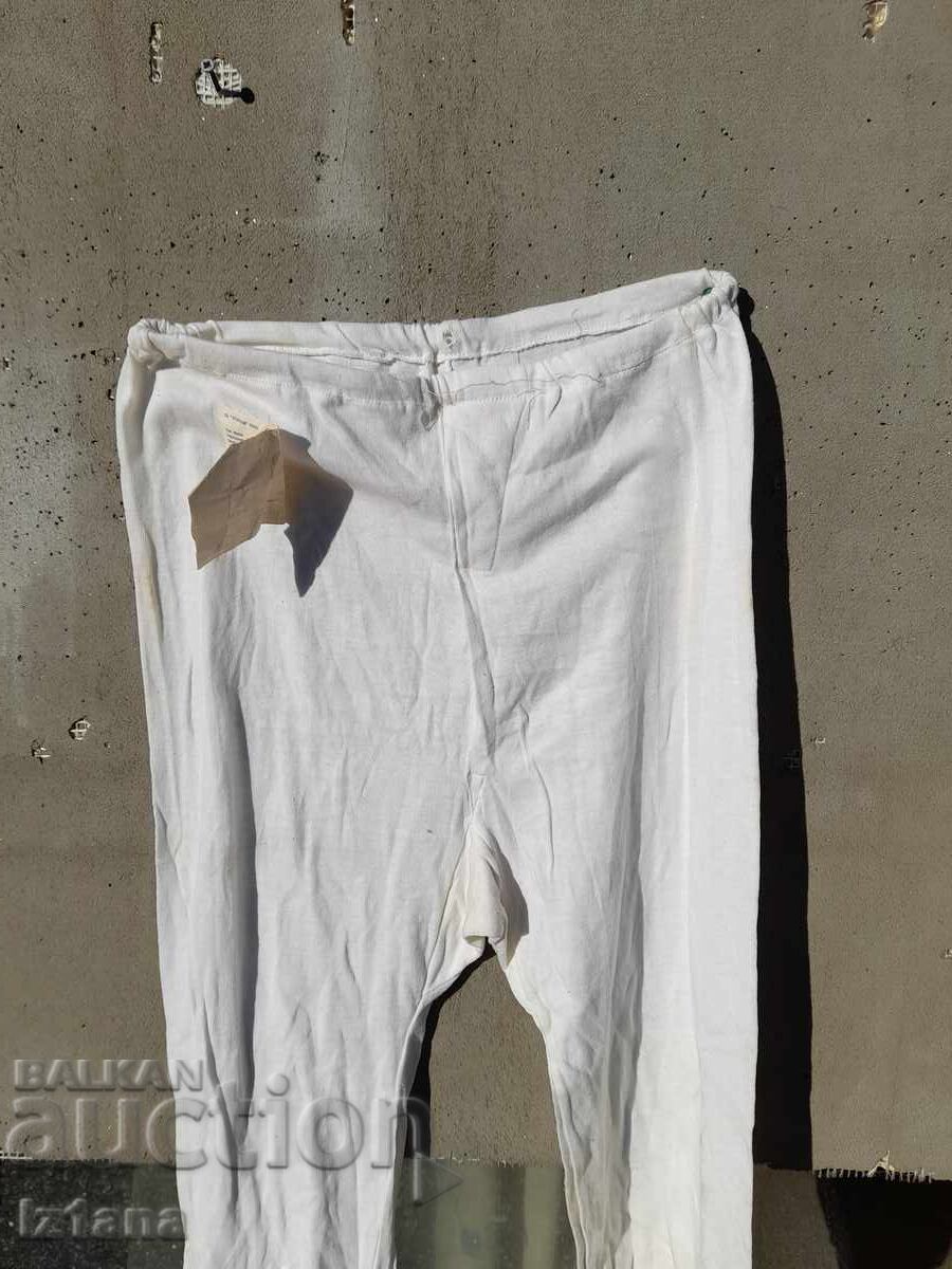 Стари дълги гащи с цена € 16.00 | 31.29 лв. Стари дълги гащи с цена € 16.00 | 31.29 лв.