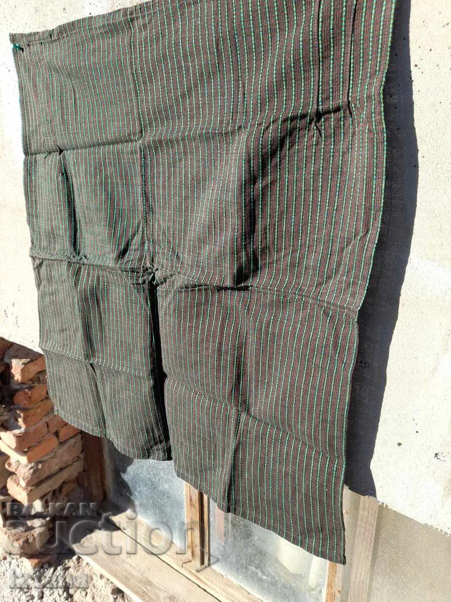 Licitație Un șorț vechi