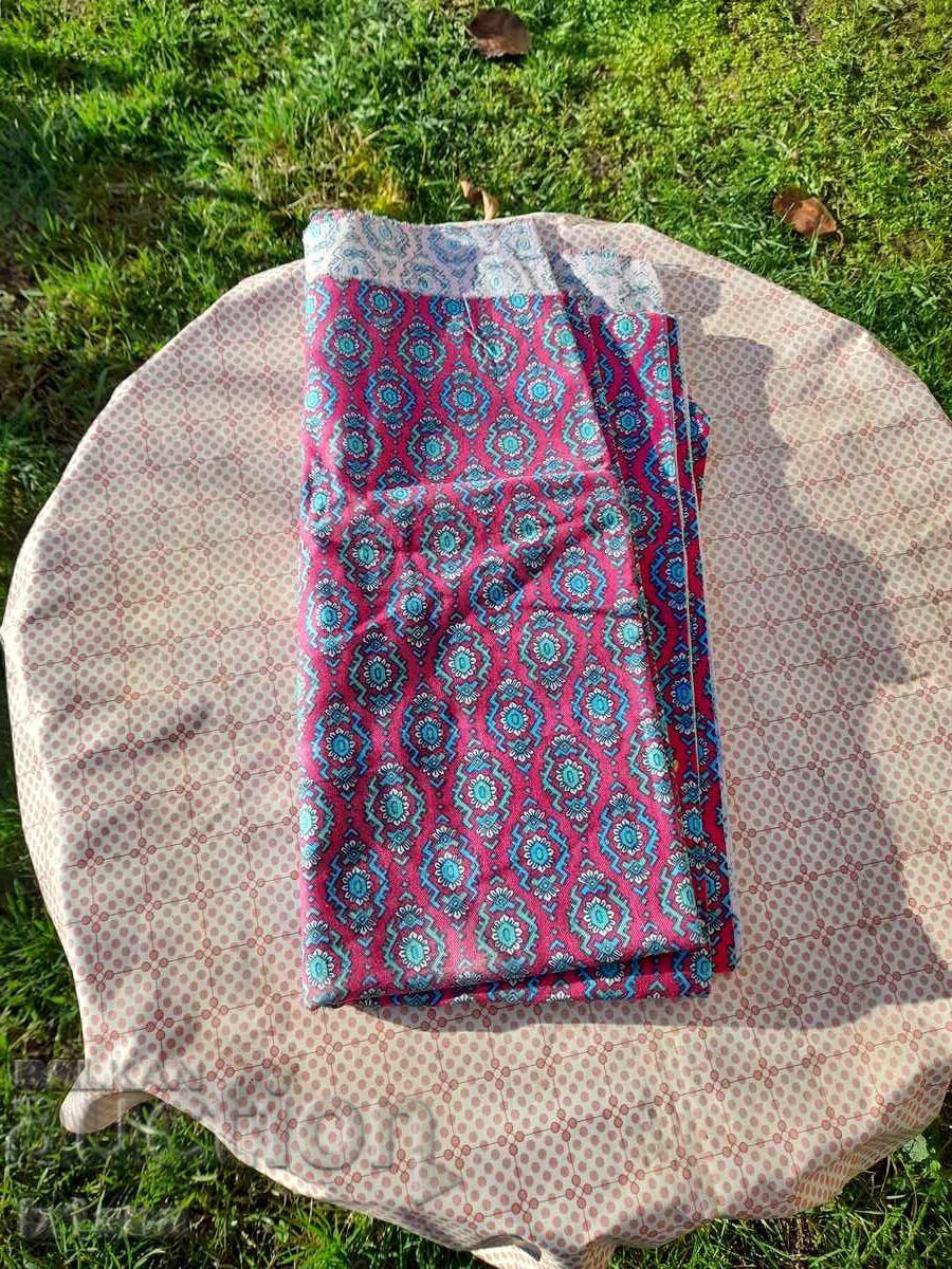 Παλιό ύφασμα Παλιό ύφασμα