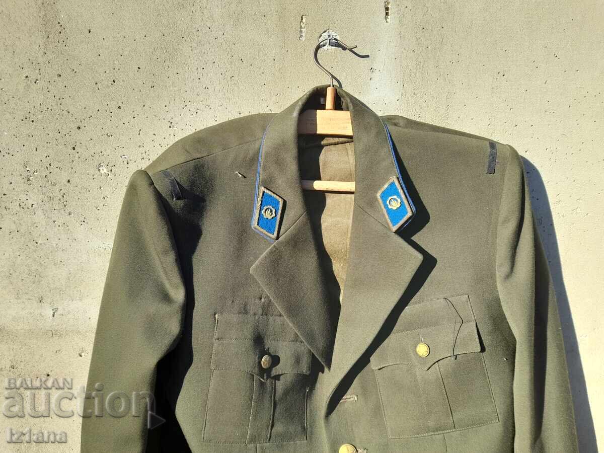 Стара военна куртка с цена € 45.00 | 88.01 лв. Стара военна куртка с цена € 45.00 | 88.01 лв.