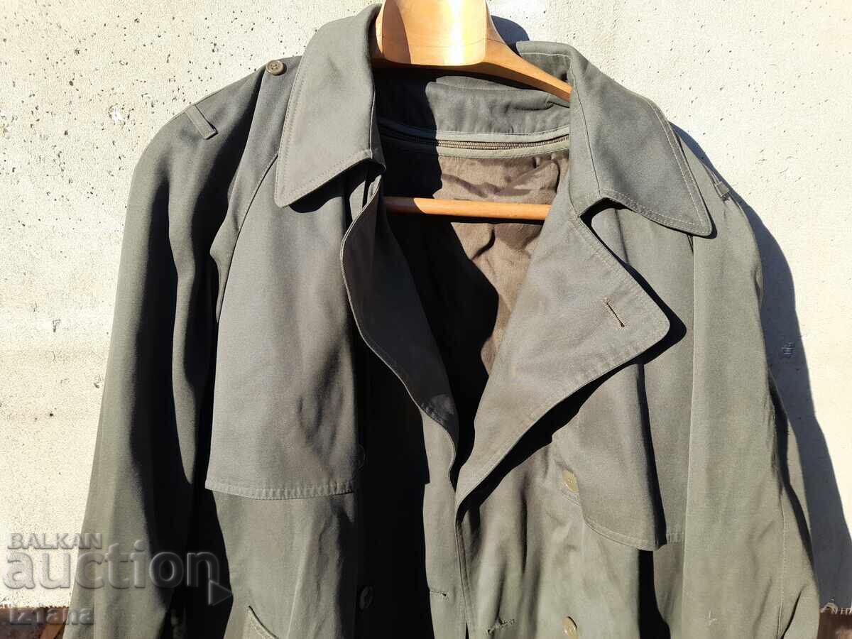 Стар военен шлифер с цена € 33.00 | 64.54 лв. Стар военен шлифер с цена € 33.00 | 64.54 лв.