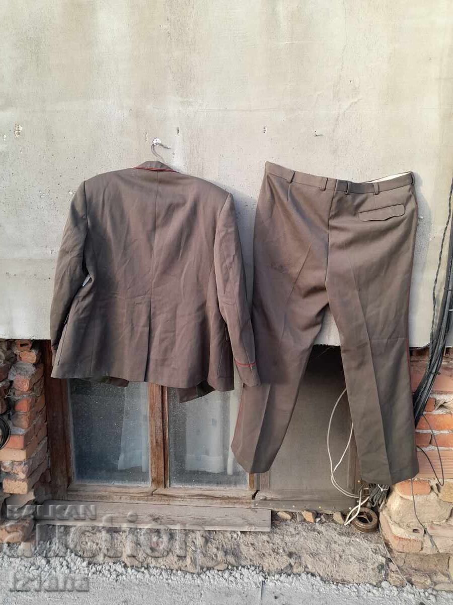 Доставка на Стара военна униформа Доставка на Стара военна униформа