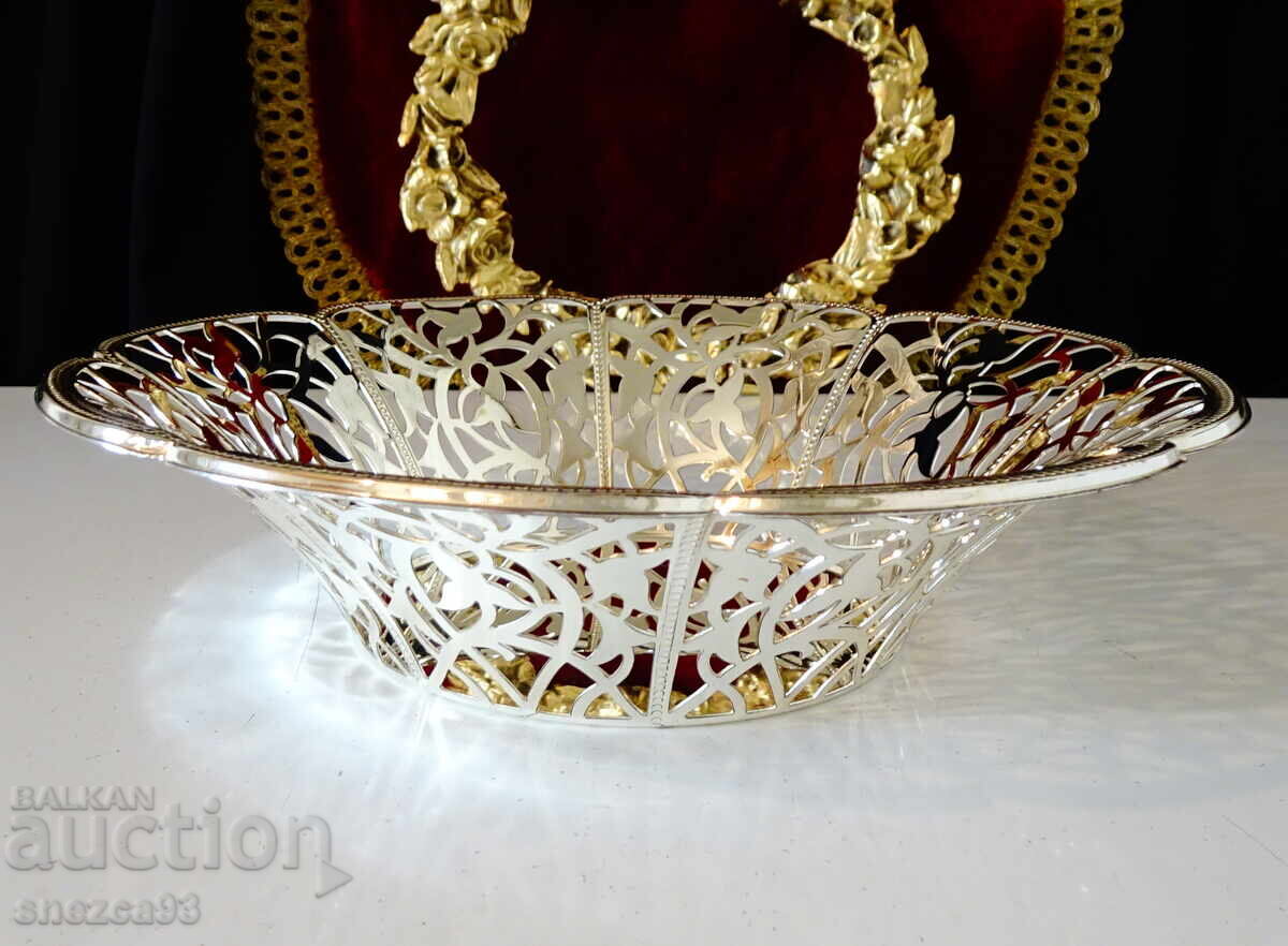 Доставка на Посребрена фруктиера WMF,съд за сладки,ажур,релеф. Доставка на Посребрена фруктиера WMF,съд за сладки,ажур,релеф.