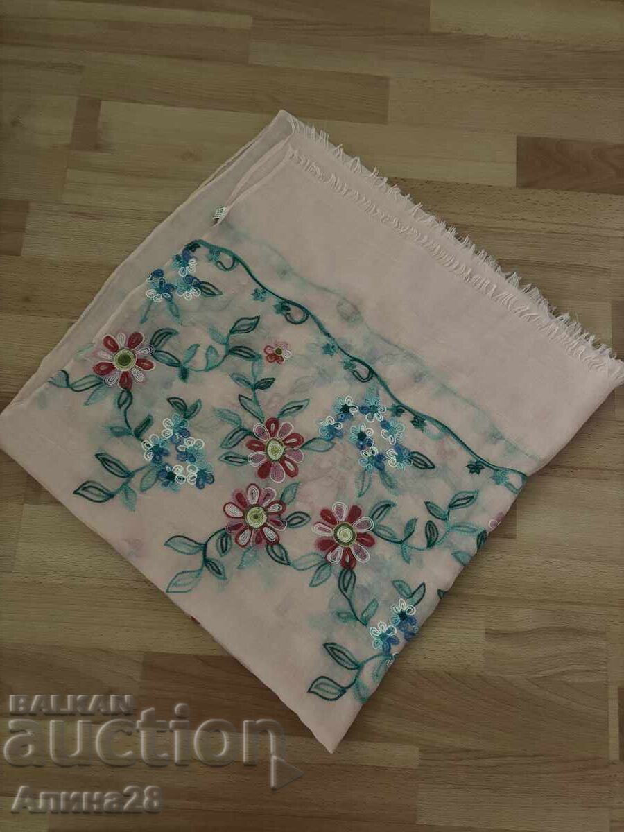 Women's scarf 50% cotton 50% viscose with price € 5.00 | 9.78 BGN Women's scarf 50% cotton 50% viscose with price € 5.00 | 9.78 BGN