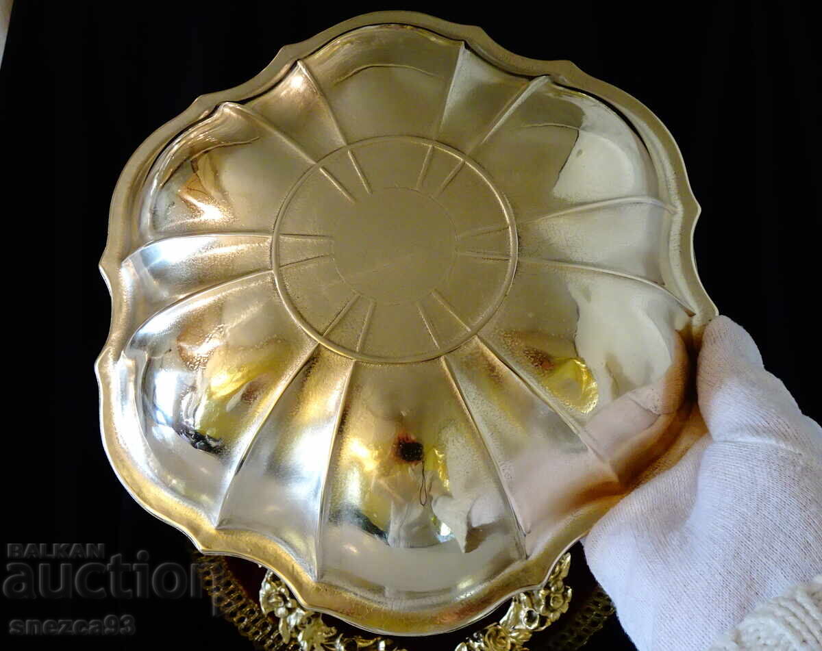 Доставка на Бронзова фруктиера,салатиера 850 гр.,релеф. Доставка на Бронзова фруктиера,салатиера 850 гр.,релеф.