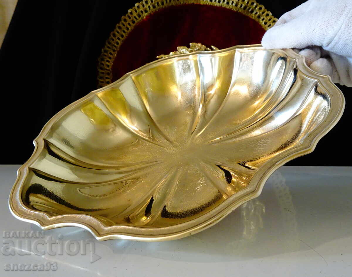 Бронзова фруктиера,салатиера 850 гр.,релеф. - 7 Бронзова фруктиера,салатиера 850 гр.,релеф. - 7