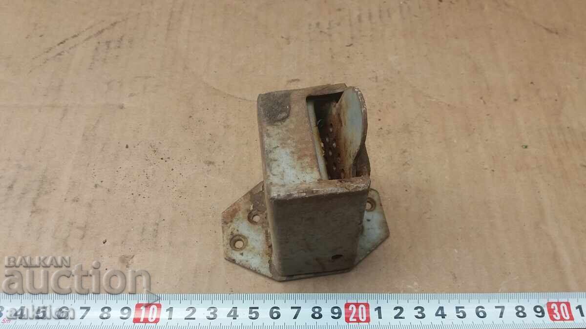 Доставка на Стар перфоратор за самотаксуване на билети Доставка на Стар перфоратор за самотаксуване на билети