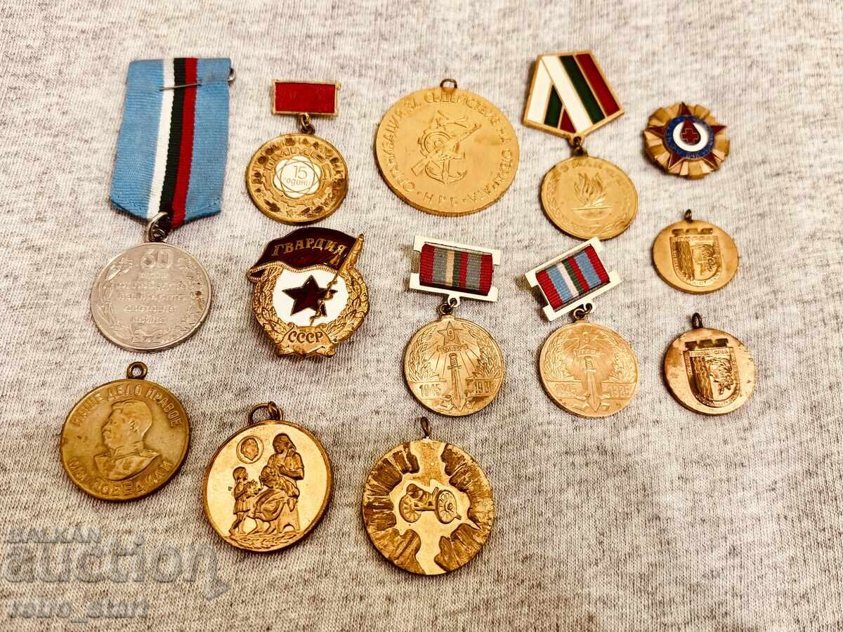 Auction  Lots of medals