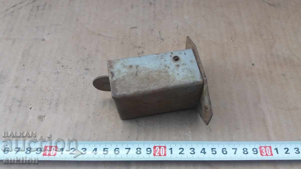 Доставка на Стар перфоратор за самотаксуване на билети Доставка на Стар перфоратор за самотаксуване на билети