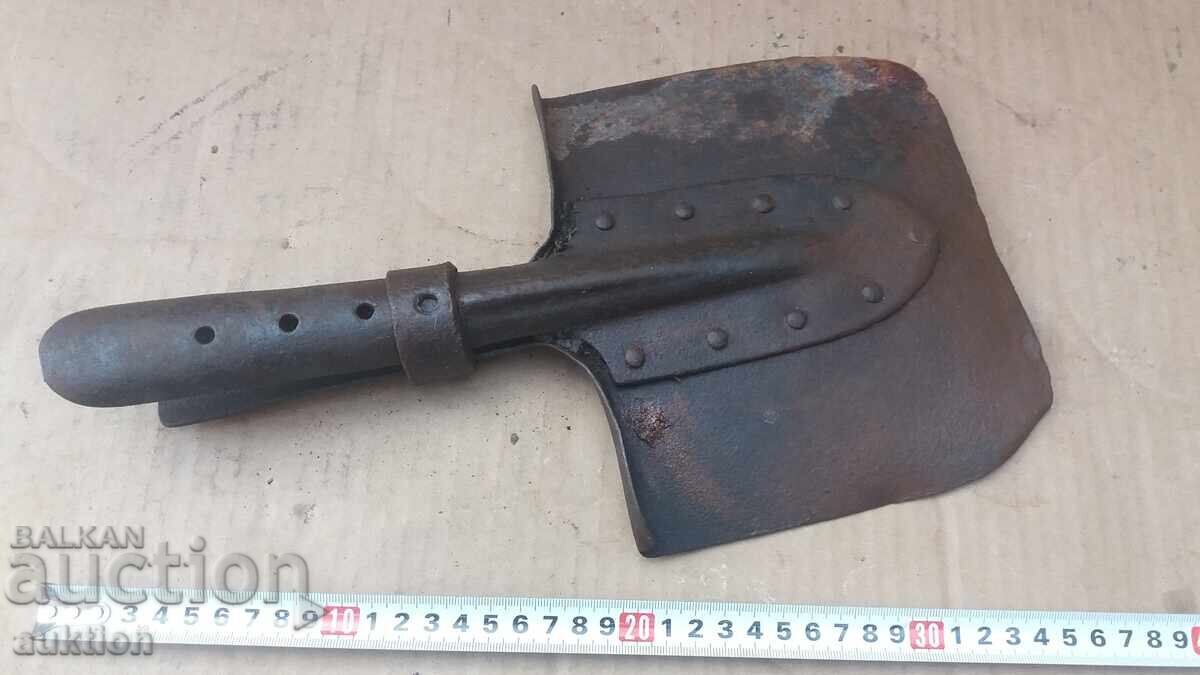 ВОЕННА ОКОПНА ЛОПАТКА - 6 ВОЕННА ОКОПНА ЛОПАТКА - 6