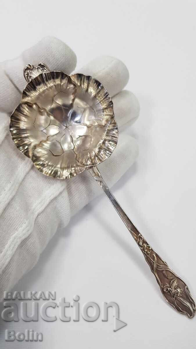 Прекрасна сребърна лъжица за захар Франция 19 век Прекрасна сребърна лъжица за захар Франция 19 век