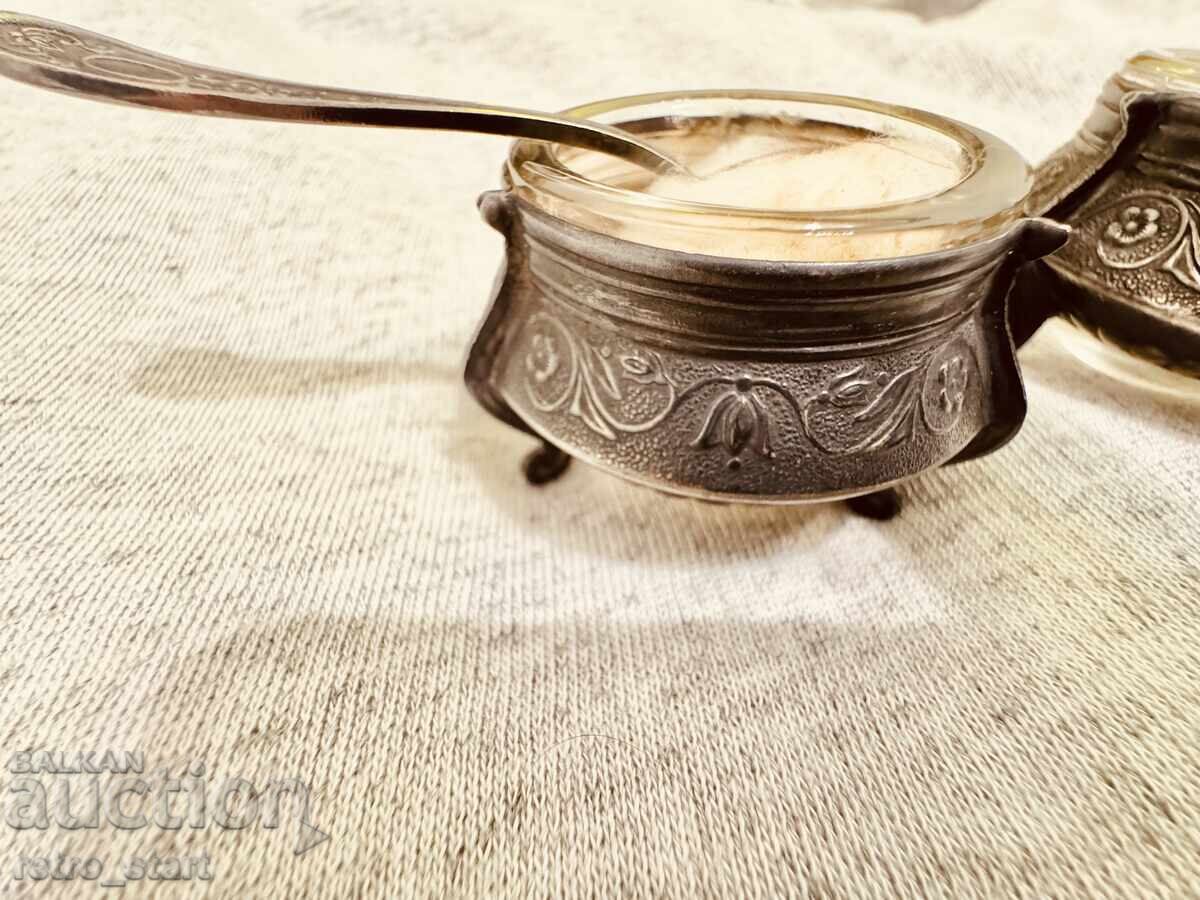 Borcănașe sovietice pentru caviar, 2 bucăți, noi-nouțe! cu preț € 20.00 | 39.12 BGN Borcănașe sovietice pentru caviar, 2 bucăți, noi-nouțe! cu preț € 20.00 | 39.12 BGN