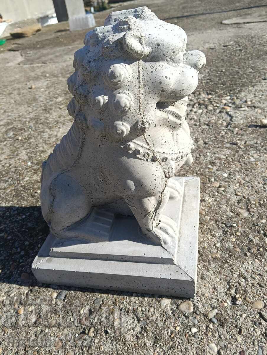 Delivery of Chinese Lion Statue