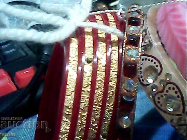 красиви гривни с цена € 3.50 | 6.85 лв. красиви гривни с цена € 3.50 | 6.85 лв.