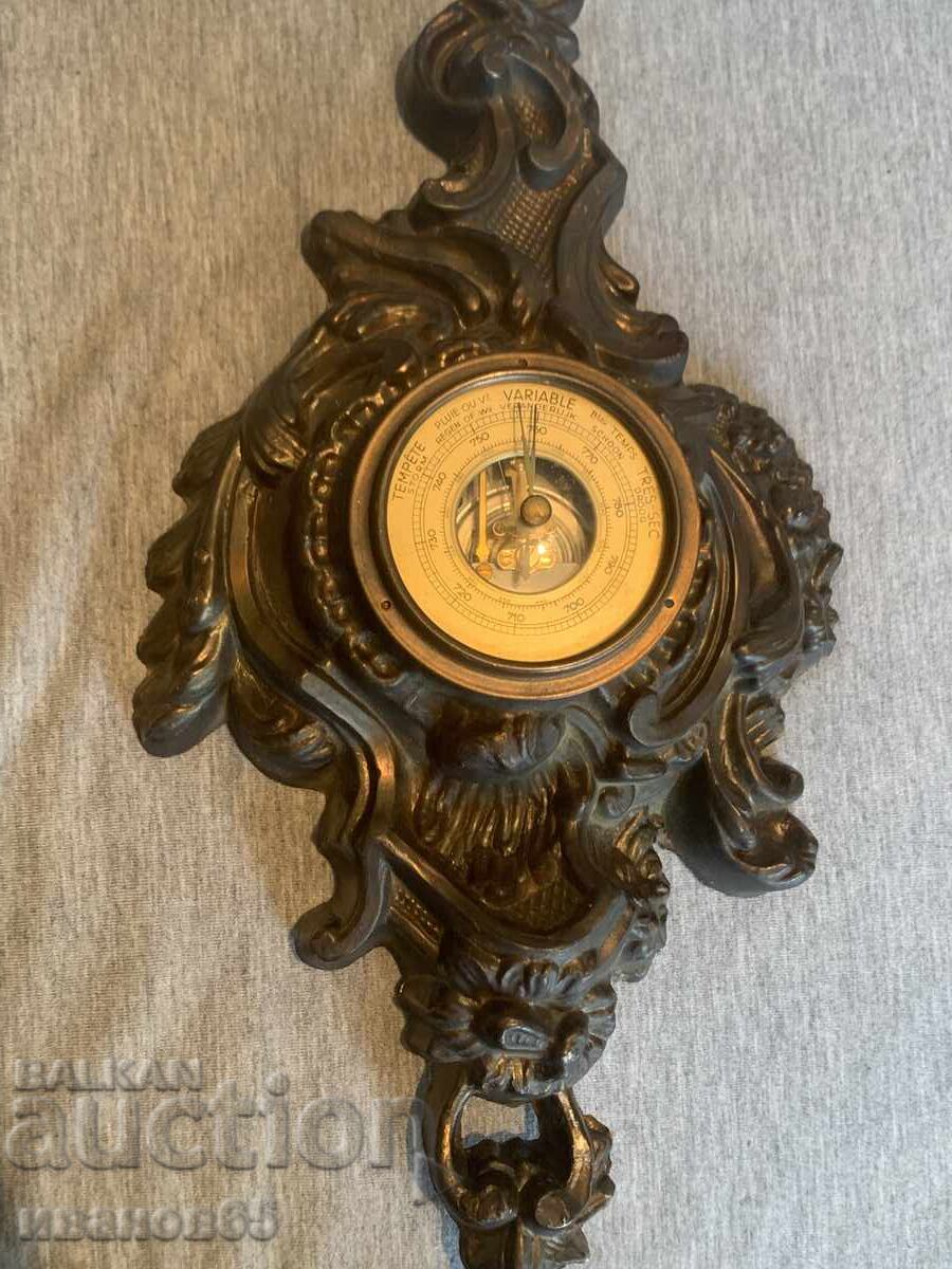 Vechi barometru masiv din bronz