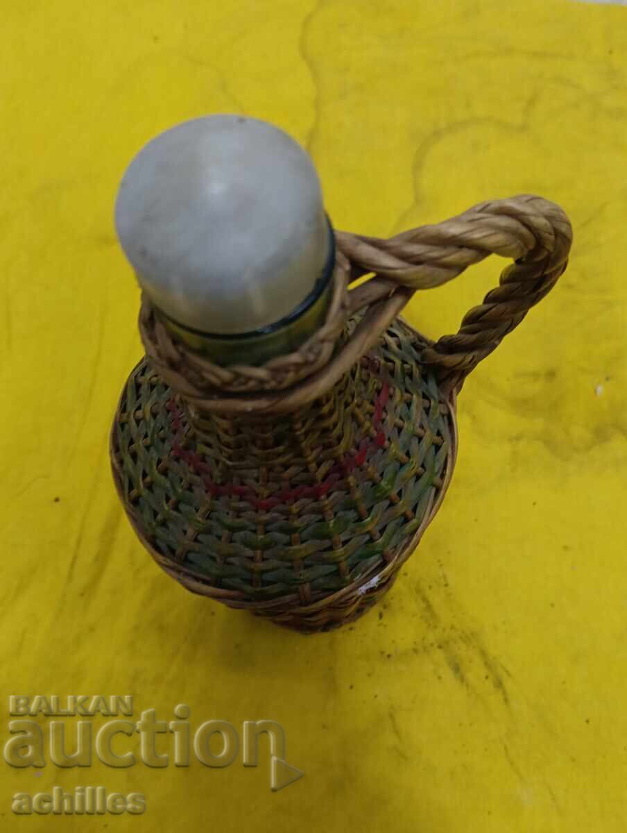 Πλεκτό μπουκάλι με τιμή € 8.00 | 15.65 BGN Πλεκτό μπουκάλι με τιμή € 8.00 | 15.65 BGN