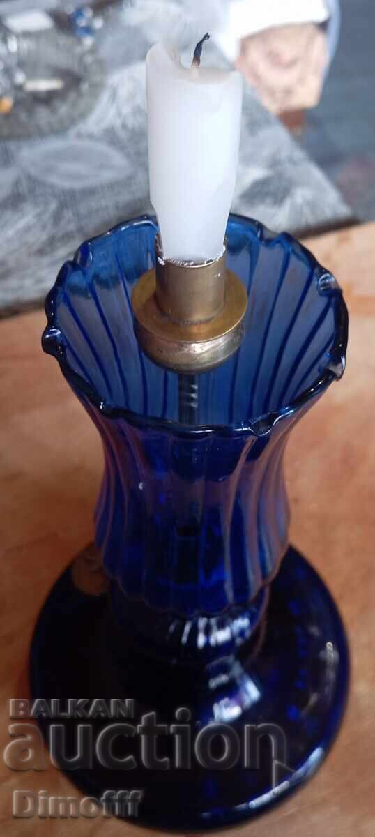 Παλιό κηροπήγιο μπλε γυαλί με τιμή € 20.00 | 39.12 BGN
