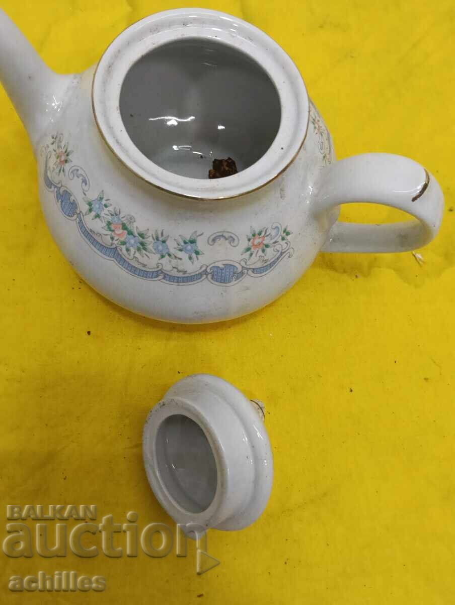 Τσαγιέρα από πορσελάνη με τιμή € 8.00 | 15.65 BGN