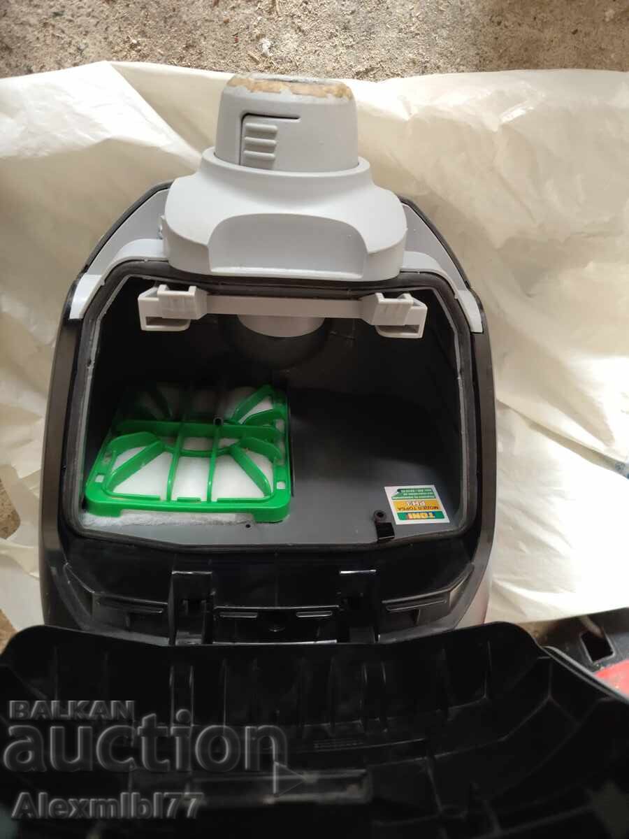 Old vacuum cleaner - working Electrolux Ergomini for parts with price € 5.00 | 9.78 BGN