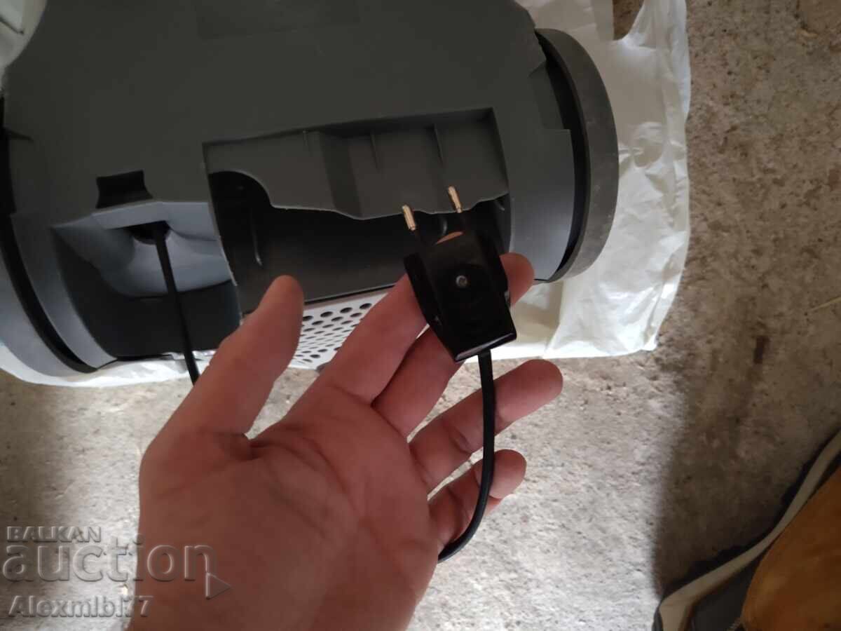 Delivery of Old vacuum cleaner - working Electrolux Ergomini for parts