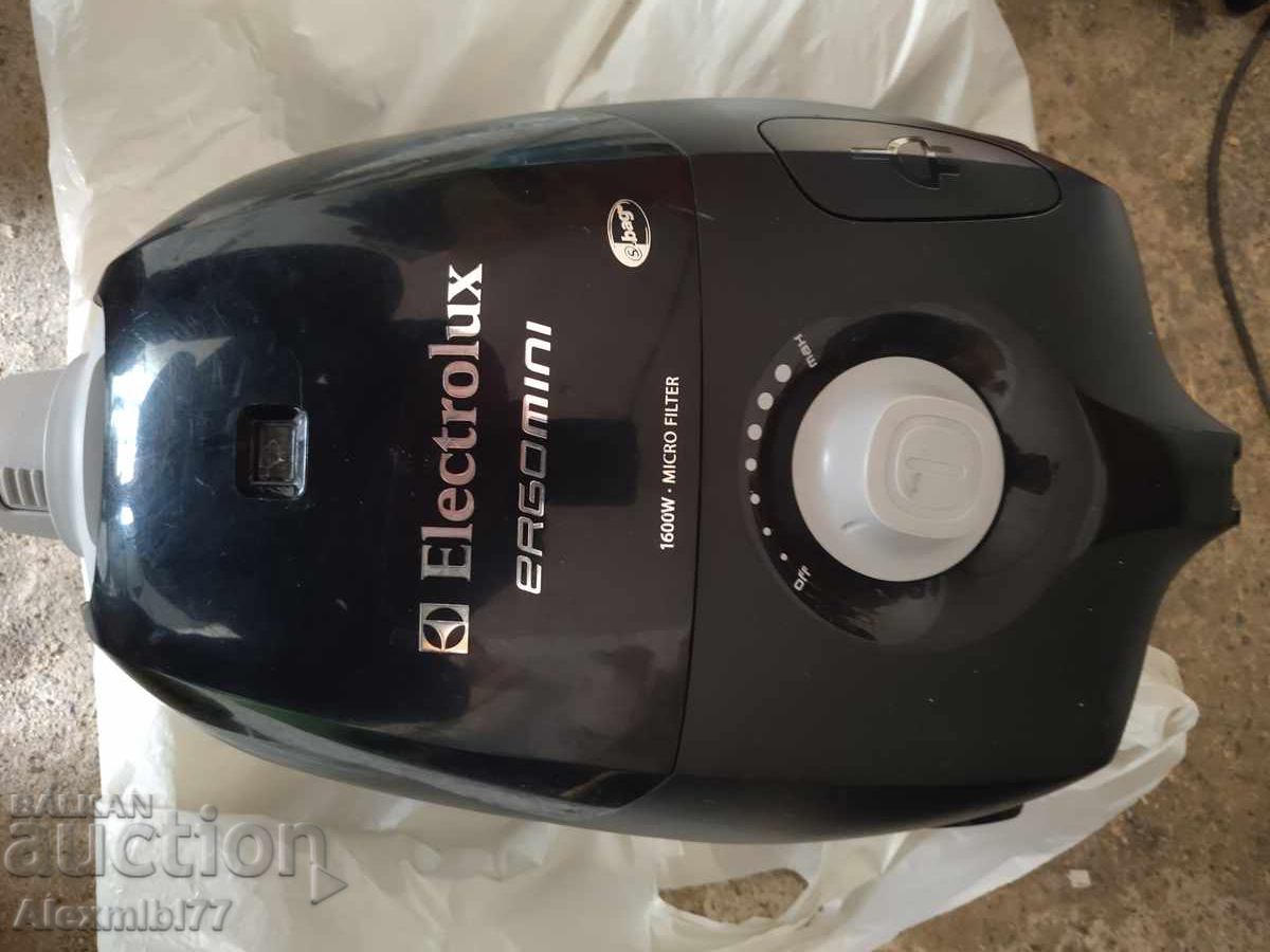 Old vacuum cleaner - working Electrolux Ergomini for parts