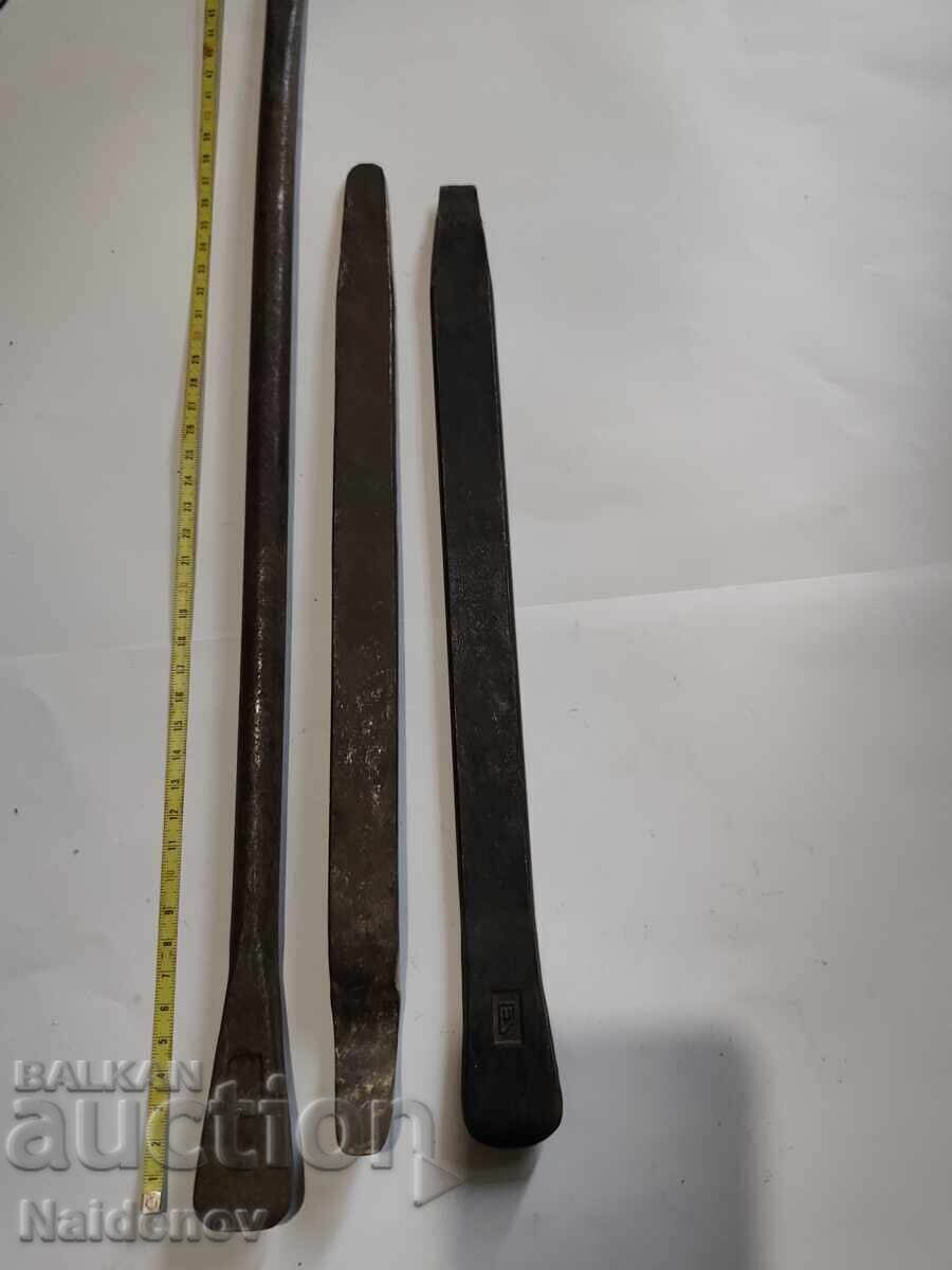 Щанга за гуми комплект от Соца лот 3 бр. от Лада с цена € 19.00 | 37.16 лв.