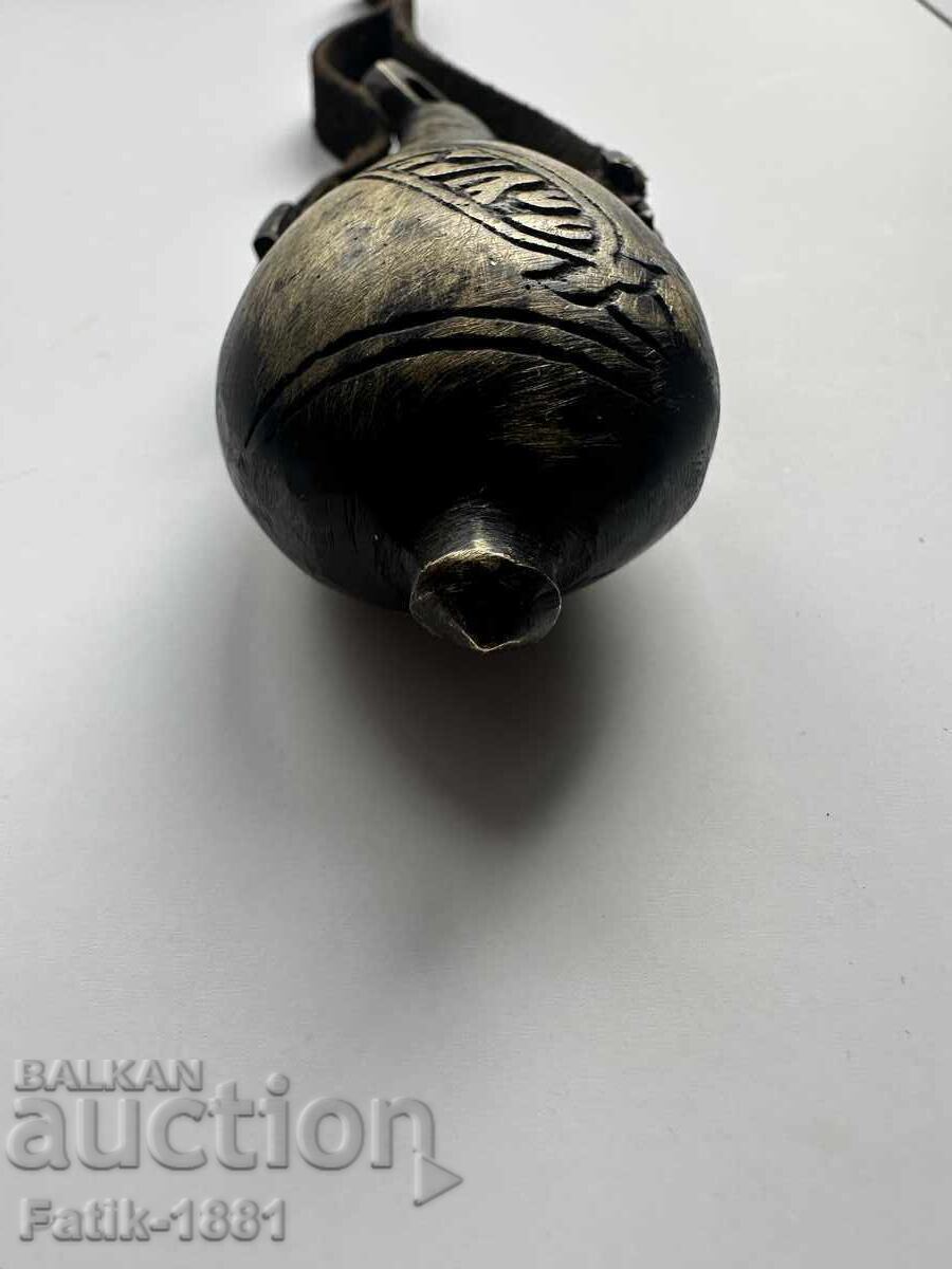 Παράδοση Μια πυριτιδαποθήκη