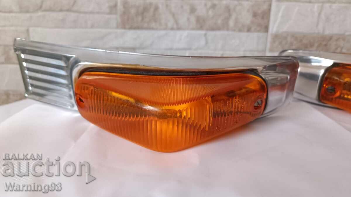 Σετ μπροστινά φλας με βάσεις - Σκόντα / Skoda 1000MB - ΚΑΙΝΟΥΡΓΙΟ με τιμή € 60.00 | 117.35 BGN Σετ μπροστινά φλας με βάσεις - Σκόντα / Skoda 1000MB - ΚΑΙΝΟΥΡΓΙΟ με τιμή € 60.00 | 117.35 BGN