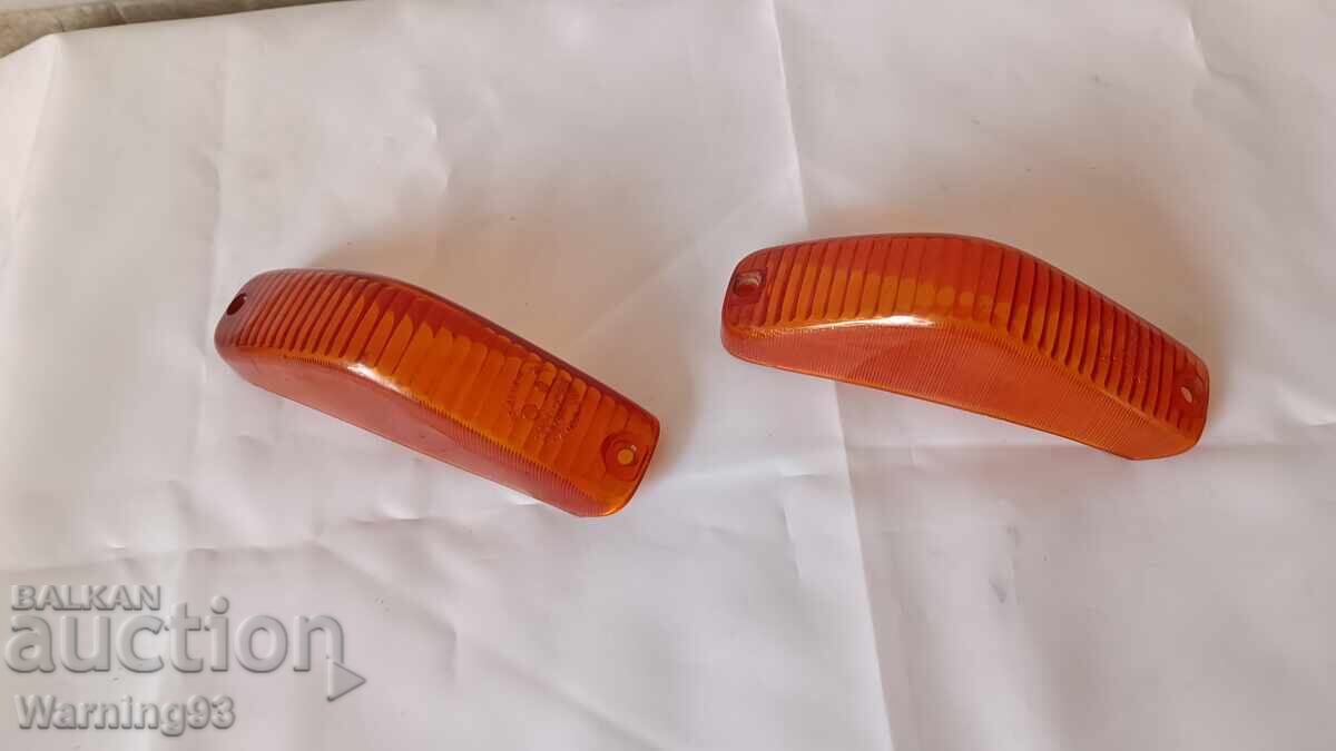 Set semnalizatoare față - Skoda 1000MB / 1000MB - Noi cu preț € 40.00 | 78.23 BGN Set semnalizatoare față - Skoda 1000MB / 1000MB - Noi cu preț € 40.00 | 78.23 BGN