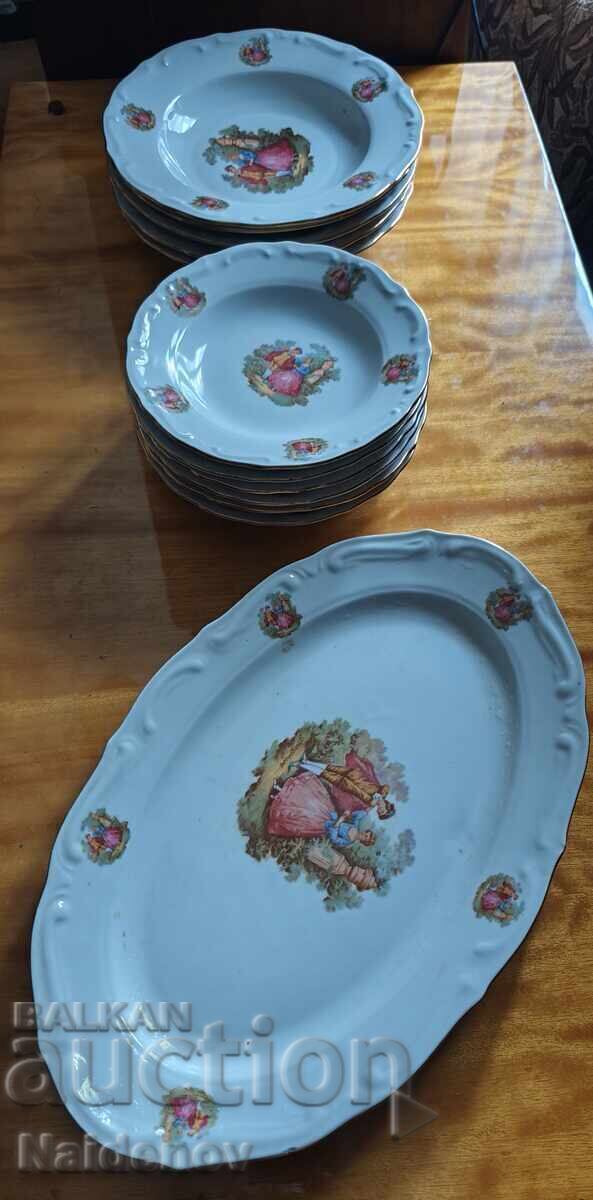 Set de servire Isis, farfurii și platouri din perioada socialistă cu preț € 49.00 | 95.84 BGN Set de servire Isis, farfurii și platouri din perioada socialistă cu preț € 49.00 | 95.84 BGN