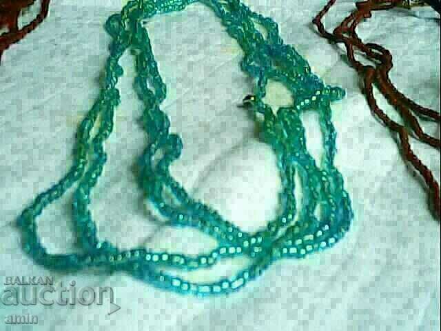 πολλά κοσμήματα 4 μέτρα κολιέ από χάντρες όπως ρουμπίνι και άλλα με τιμή € 10.00 | 19.56 BGN πολλά κοσμήματα 4 μέτρα κολιέ από χάντρες όπως ρουμπίνι και άλλα με τιμή € 10.00 | 19.56 BGN