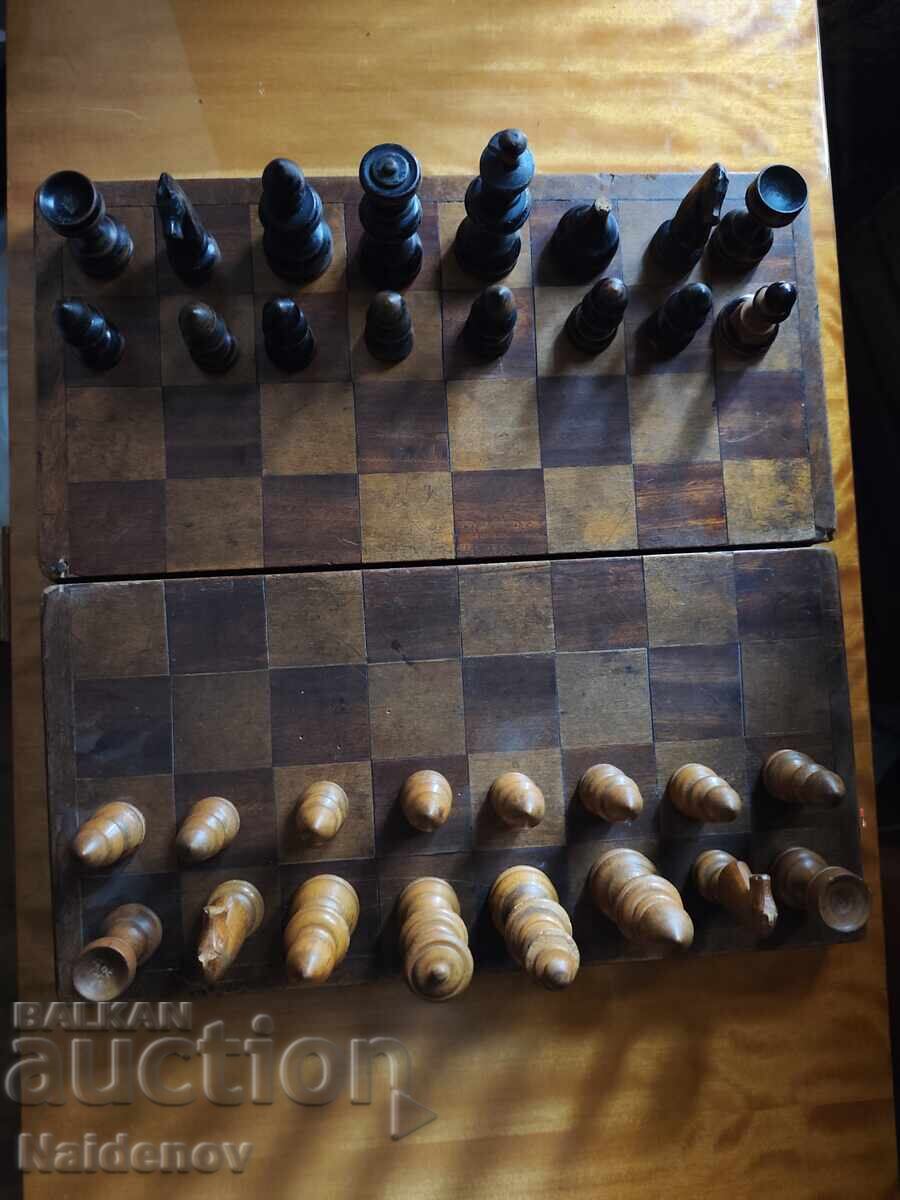 Голям дървен шах от царско време 39.5/39.5 см.