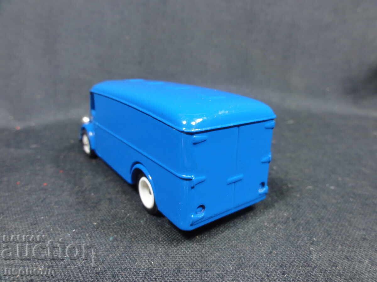 Аукцион СТАРА РЕТРО МЕТАЛНА КОЛИЧКА КАМИОН MAN VAN CORGI