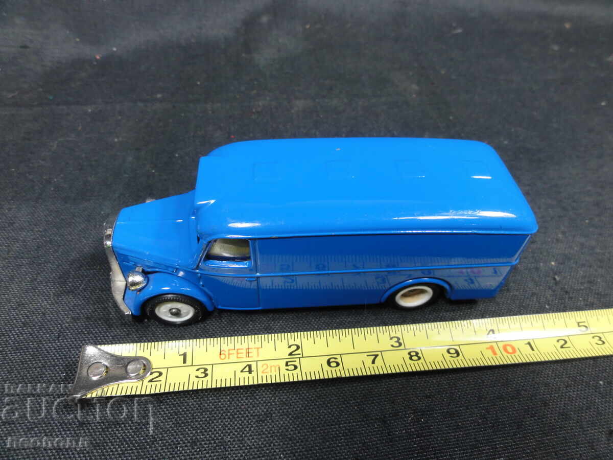 СТАРА РЕТРО МЕТАЛНА КОЛИЧКА КАМИОН MAN VAN CORGI - 7