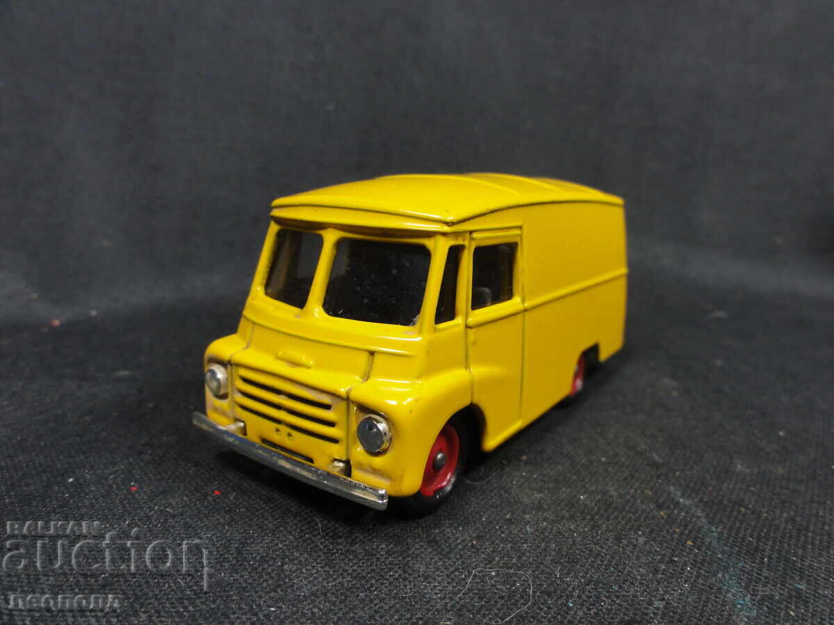 OLD RETRO METAL CAR MORRIS LD150 VAN CORGI