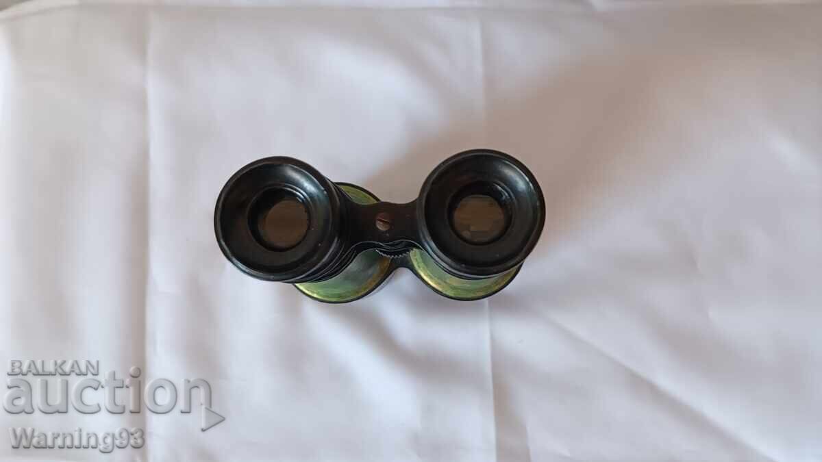 Стар военен бинокъл - WWII - Антика - 1940г. с цена € 65.00 | 127.13 лв. Стар военен бинокъл - WWII - Антика - 1940г. с цена € 65.00 | 127.13 лв.