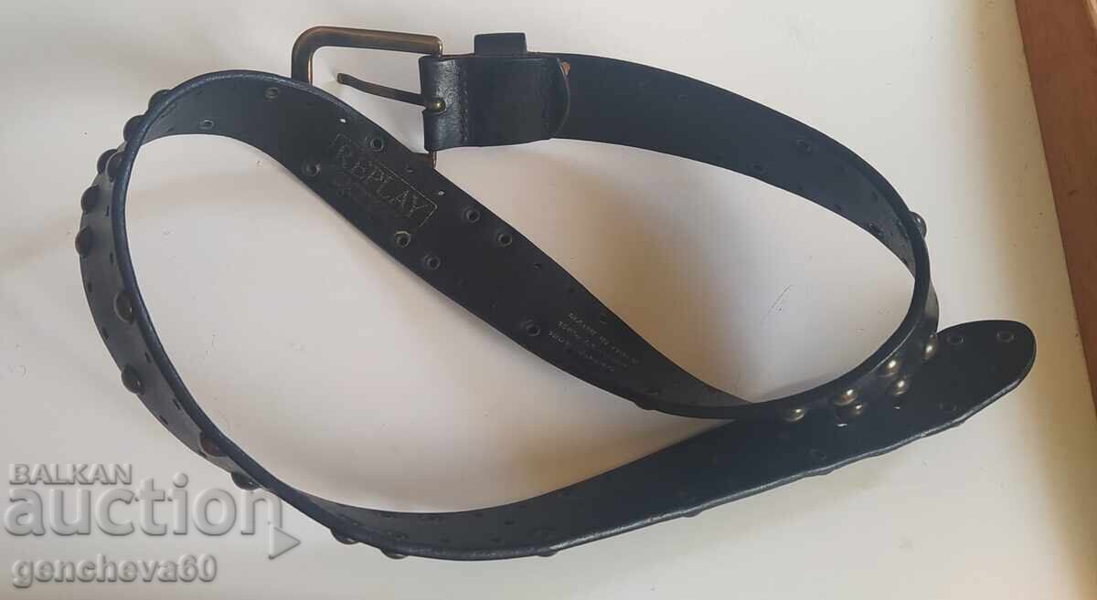 Each REPLY vintage black belt, solid - 6 Each REPLY vintage black belt, solid - 6