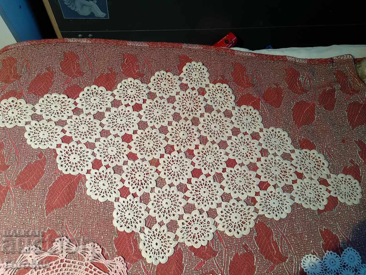 Pătrat 27 cu preț € 1.00 | 1.96 BGN Pătrat 27 cu preț € 1.00 | 1.96 BGN