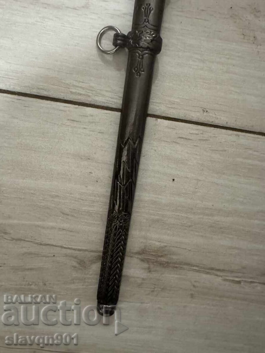 Pumnal de ofițer al celui de-al Treilea Reich, reproducere cu preț € 6.05 | 11.83 BGN Pumnal de ofițer al celui de-al Treilea Reich, reproducere cu preț € 6.05 | 11.83 BGN