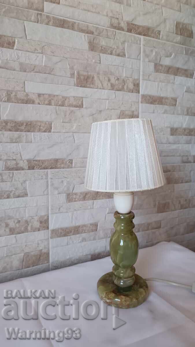 Аукцион Стара нощна лампа с основа от оникс - Антика Аукцион Стара нощна лампа с основа от оникс - Антика