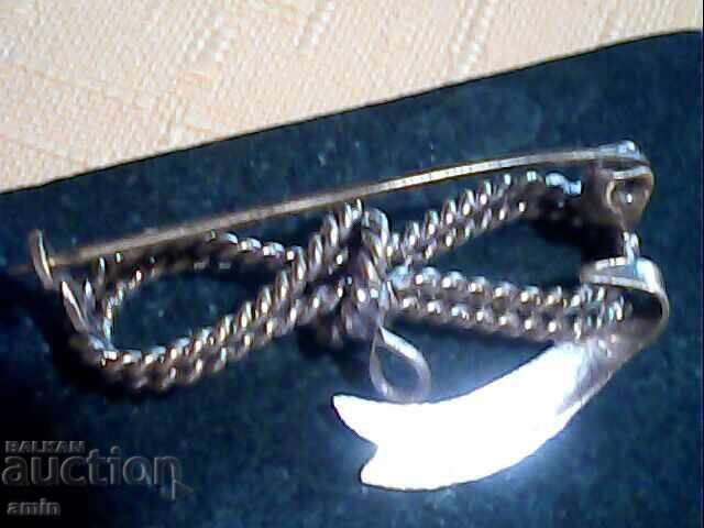 Delivery of Old beautiful gilded silver brooch