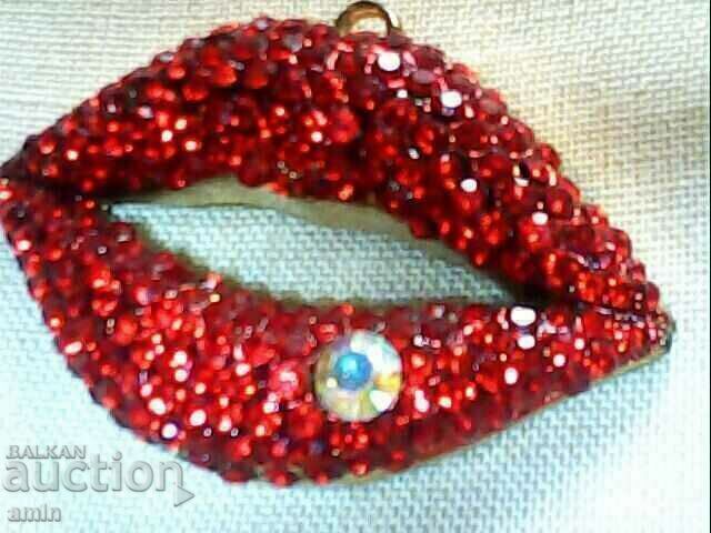 Παράδοση όμορφη επιχρυσωμένη καρφίτσα κολιέ είναι στρας Παράδοση όμορφη επιχρυσωμένη καρφίτσα κολιέ είναι στρας